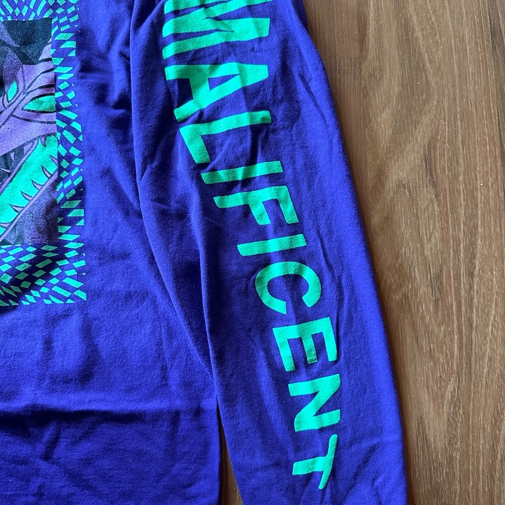 💜💚NWOT Maleficent Disney Villains S Long Sleeve Shirt💜💚 - Picture 5 of 6